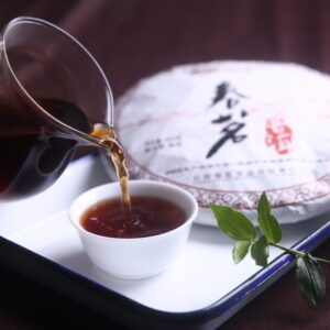 春茗普洱茶（熟茶）Chunming Pu-erh Tea (Nogatavojies tēja)