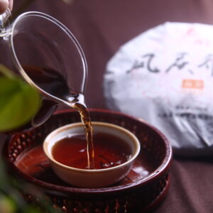 凤庆乔木春尖（熟茶）Fengqing Arbor Spring Bud Pu-erh Tea (Nogatavojies tēja)